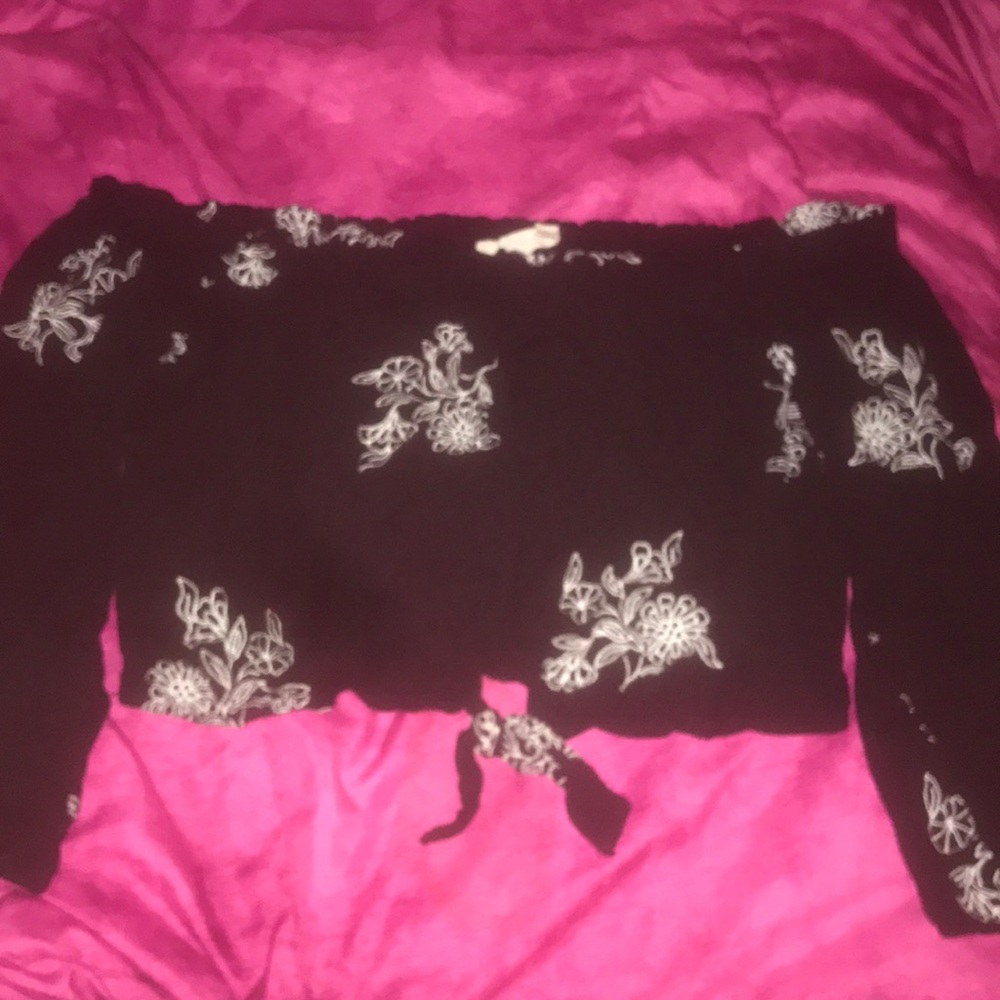 Off the Shoulder crop top